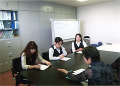 �d�b���Ό��C�̗l�q